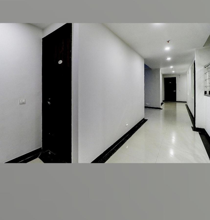 Hotel Almond Zirakpur Exterior photo