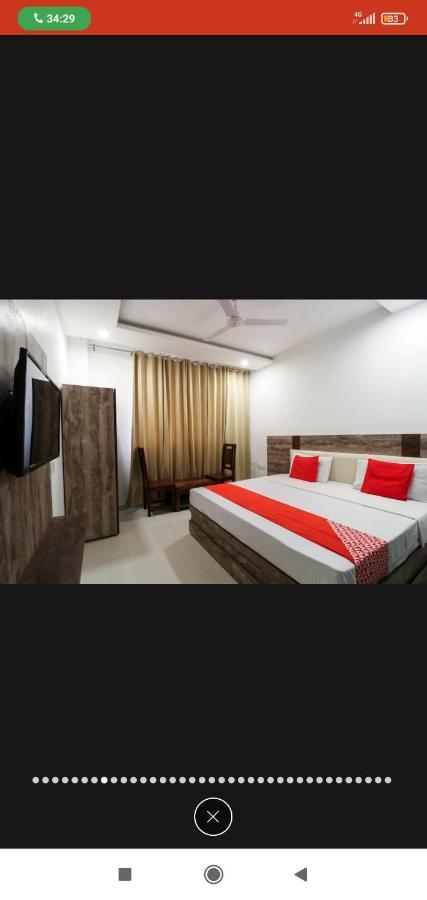 Hotel Almond Zirakpur Exterior photo
