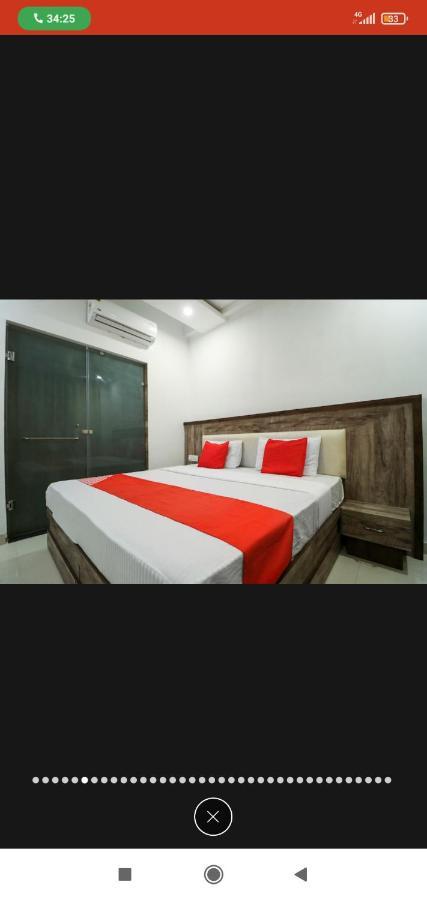 Hotel Almond Zirakpur Exterior photo