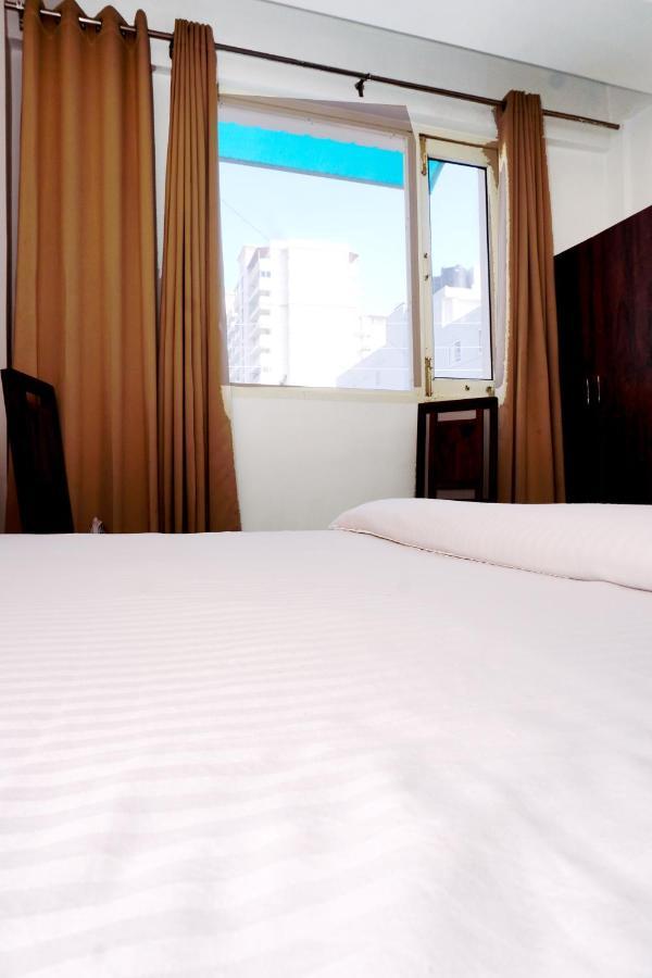 Hotel Almond Zirakpur Exterior photo