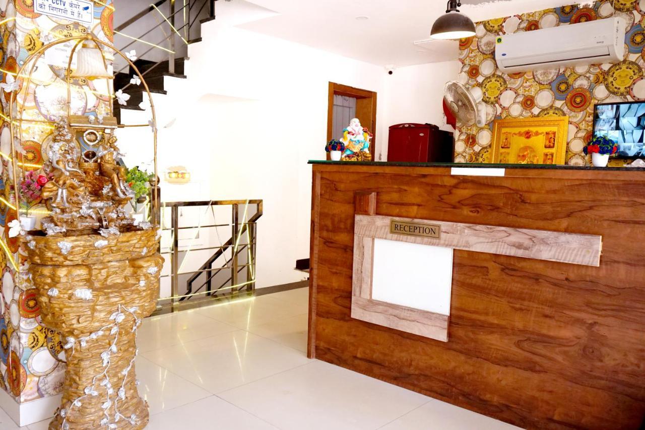 Hotel Almond Zirakpur Exterior photo
